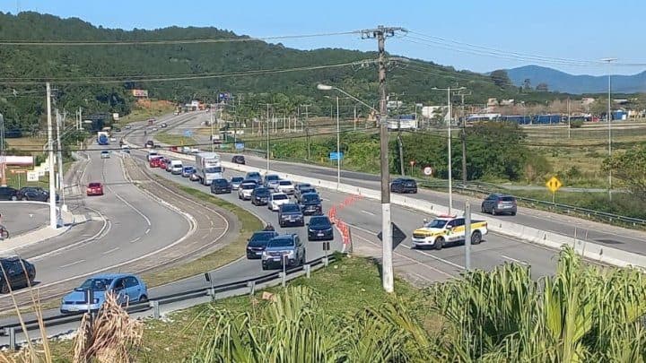 Fugiu sem olhar pra trás: motorista que causou morte de motociclista é preso em Florianópolis