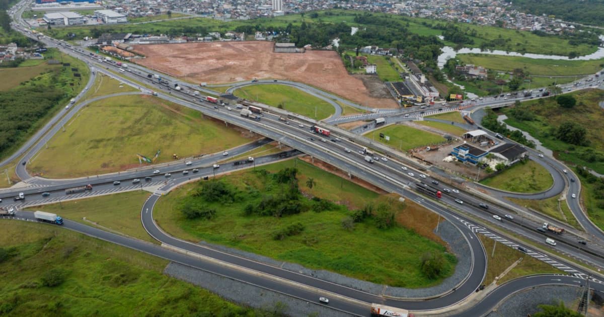 Viaduto da Antônio Heil é liberado e promete aliviar trânsito em Itajaí
