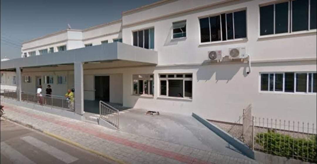 Mulher dá facada em marido durante briga em Tijucas