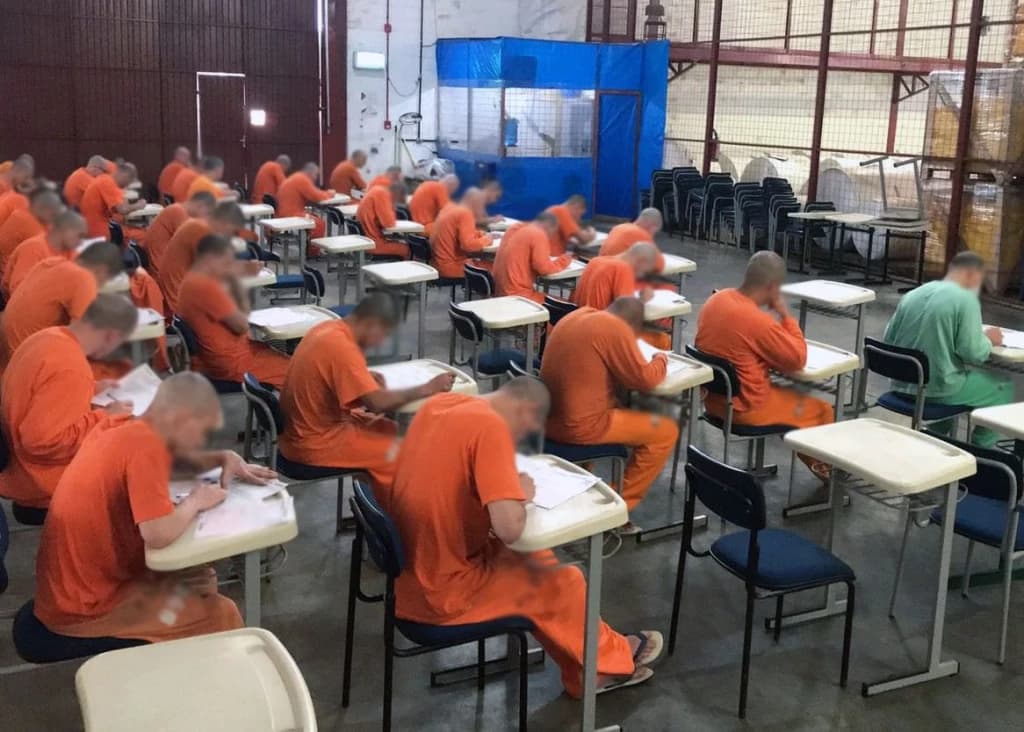 Mais de 11 mil apenados passam por prova para concluir ensino fundamental e médio em SC