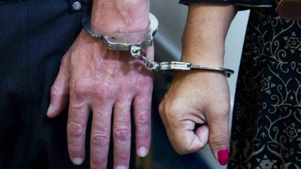 Casal é preso após fazer compras com cartão de crédito encontrado na rua