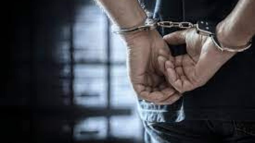 REVOLTADO: Filho é preso após quebrar residência da própria mãe