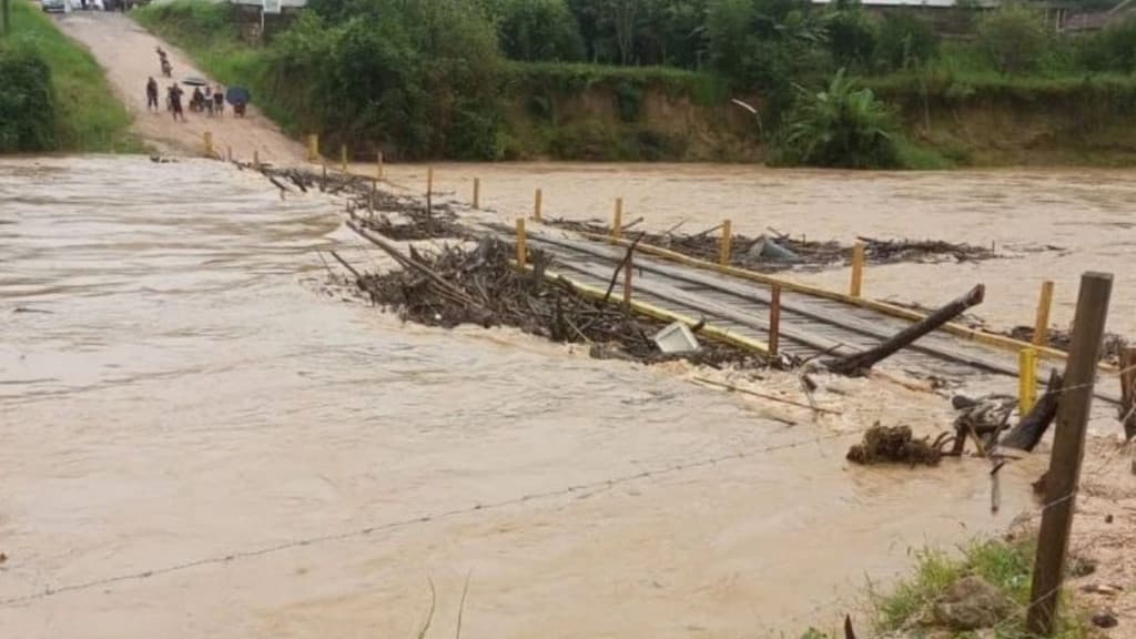 Alerta mantido em São João Batista após fim de semana de chuvas intensas