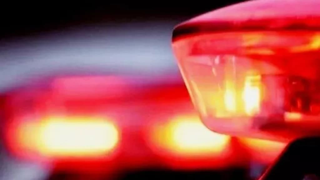 Acidente entre carro e moto deixa mulher gravemente ferida em Bombinhas
