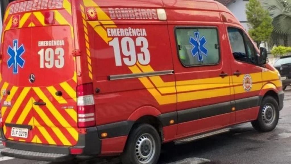 Homem de 39 anos é encontrado morto em piscina de residência