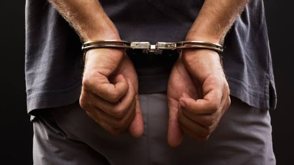 Homem é detido por assédio após se masturbar na rodoviária de Itapema