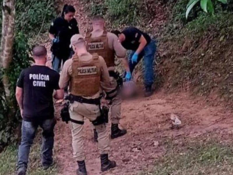 Criança encontra corpo de homem a caminho da escola em Santa Catarina