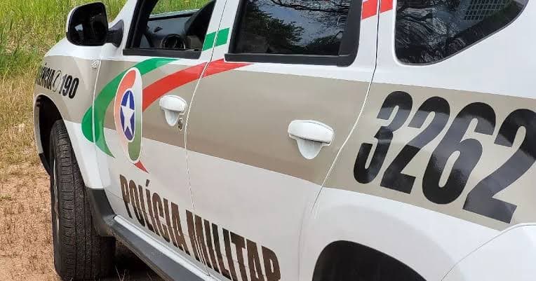 Homens são presos em São João Batista e Camboriú após agredirem companheiras e tentarem fugir da PM
