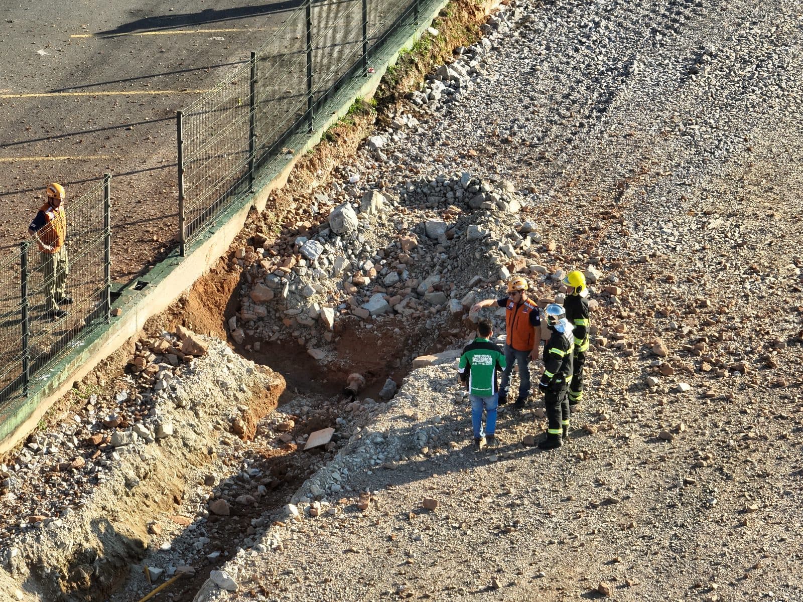 Vazamento de gás natural mobiliza forças de segurança na BR-470 em Blumenau