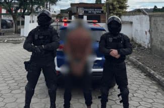 Procurado por agredir mulher é achado trabalhando em ponto turístico de Itapema