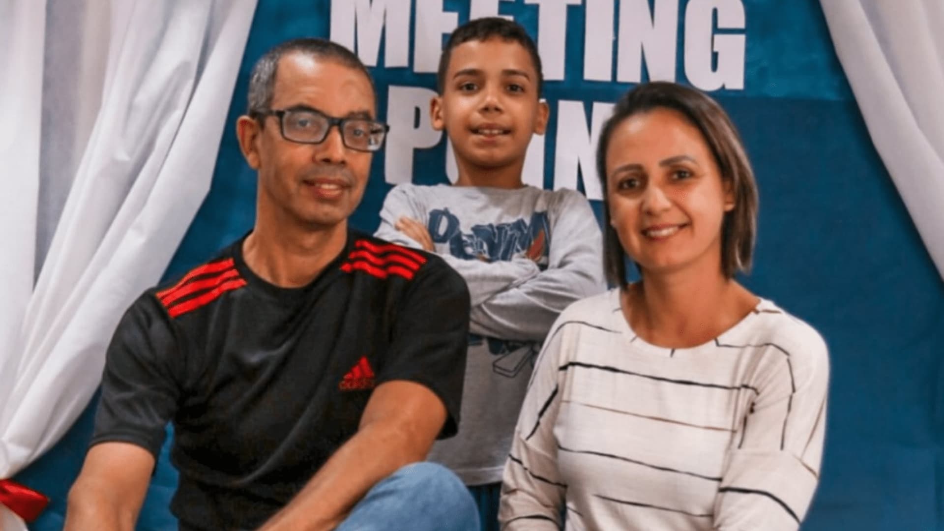 “Só tenho meu filho agora”: mulher perde marido motoboy em acidente e precisa de ajuda
