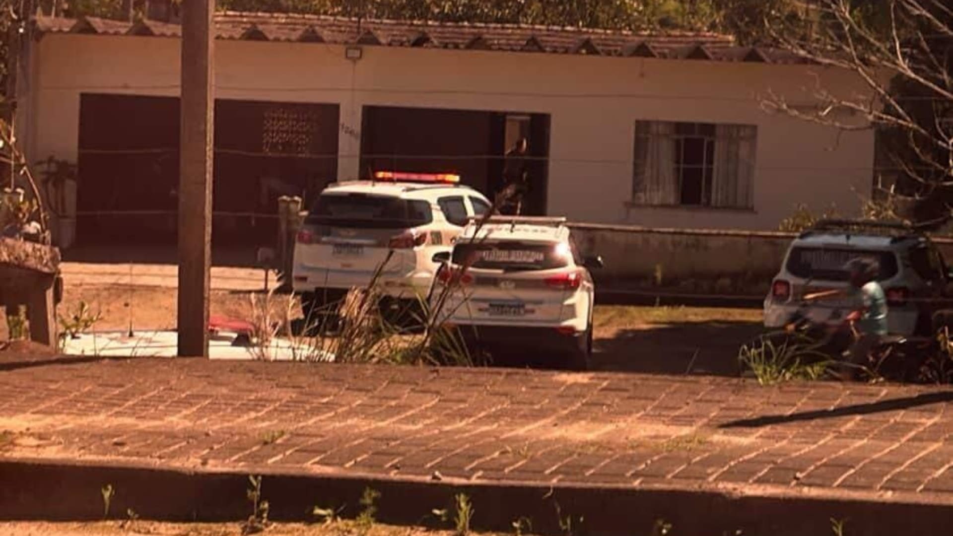URGENTE: Empresário é baleado na cabeça, mas reage e mata assaltante em SC