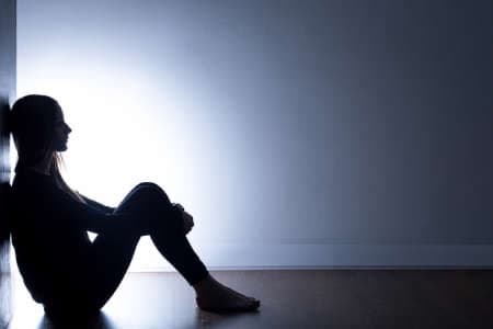 Homem é preso por manter enteada em cárcere privado por 12 anos em SC