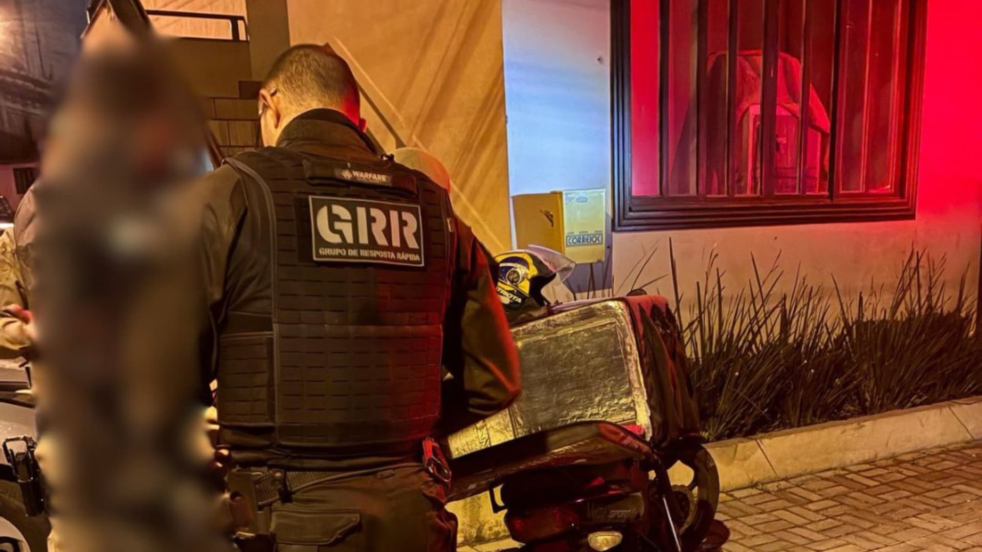 Homem se passava por entregador e é preso com cocaína em Itapema