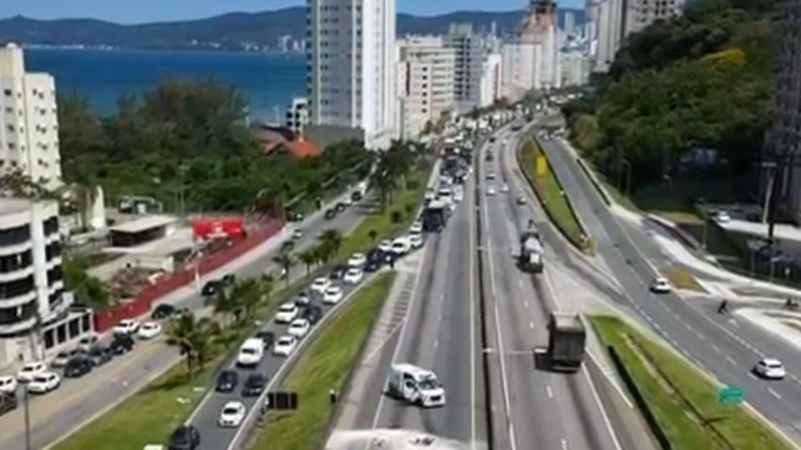 Polícia Rodoviária Federal libera totalmente a BR-101 em Itapema