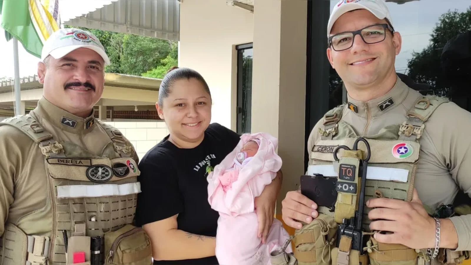 “Voltou a respirar”: Bebê de um dia de vida engasgada é salva por policiais rodoviários em SC