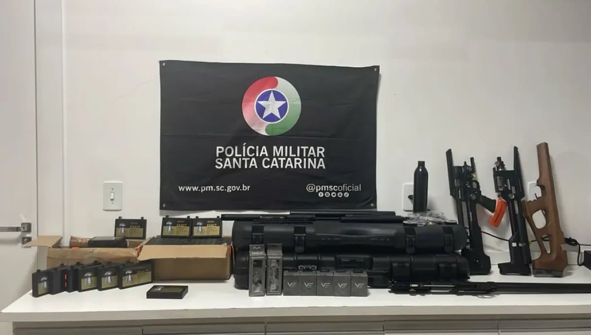 Operação Protetor de Fronteiras apreende armas de pressão de alta tecnologia e eletrônicos em ônibus na SC-480