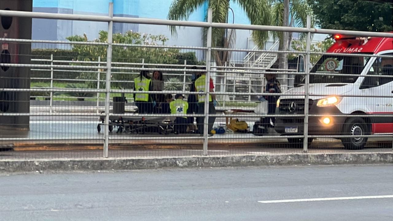 A caminho do trabalho, homem passa mal e morre em terminal de Blumenau