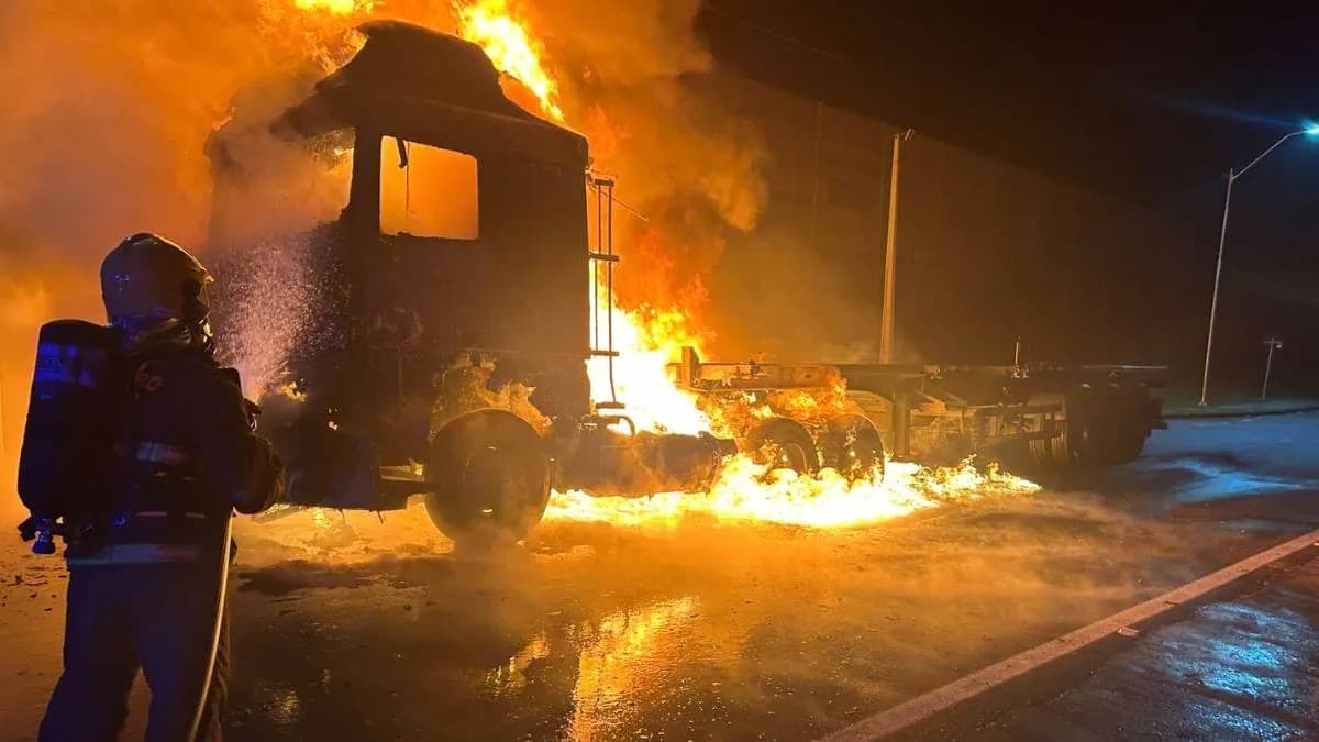 “QUE SUSTO”: Caminhão pega fogo e tanques explodem enquanto bombeiros combatem chamas na BR-101