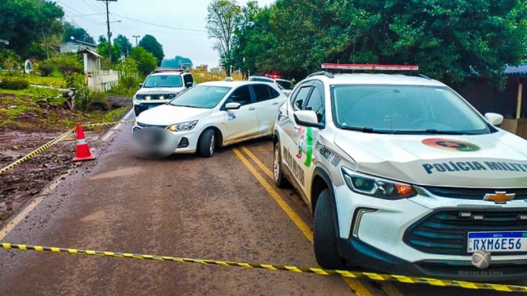 Taxista tenta matar homem esperando filho e é preso após perseguição policial