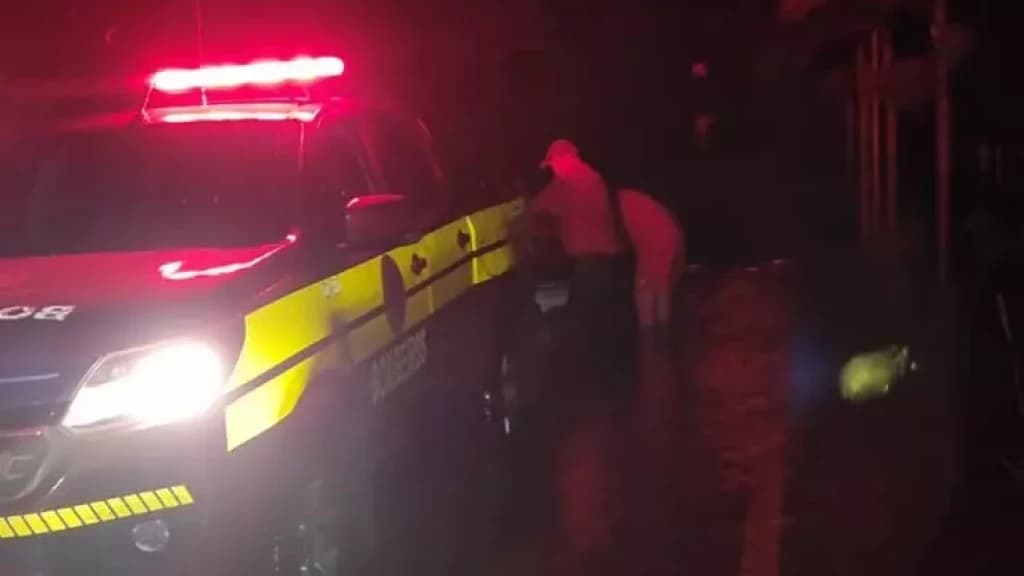 URGENTE: Homem morre após colidir jetski em fiação elétrica