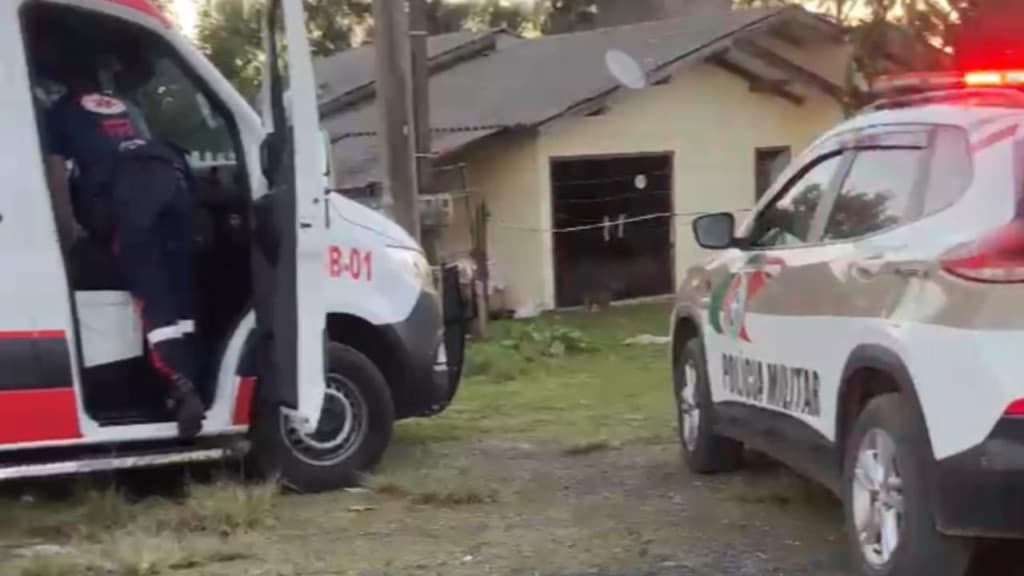 Filho defende a mãe e mata padrastro com facada no pescoço