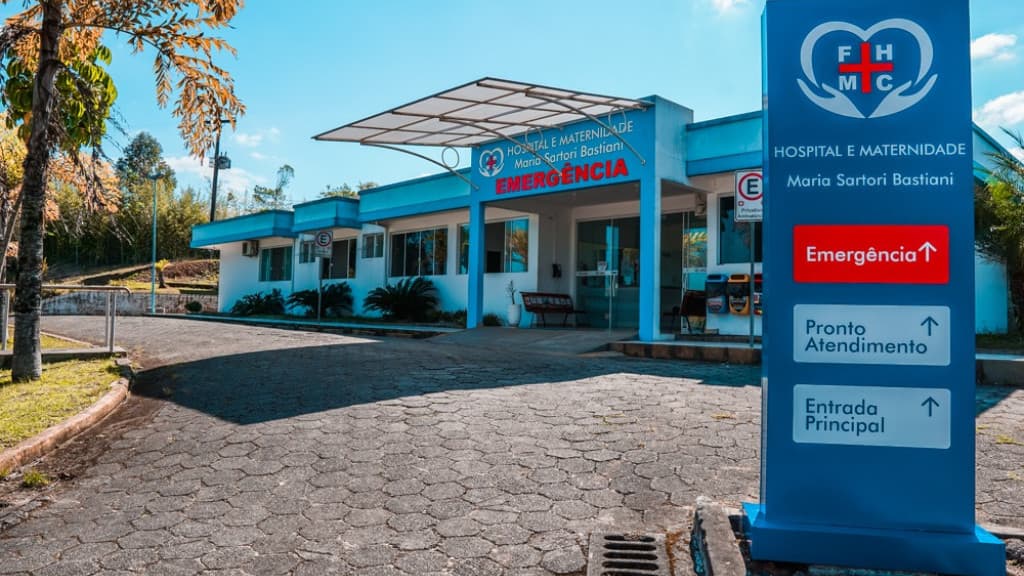 Hospital de Canelinha amplia canais de comunicação e serviços