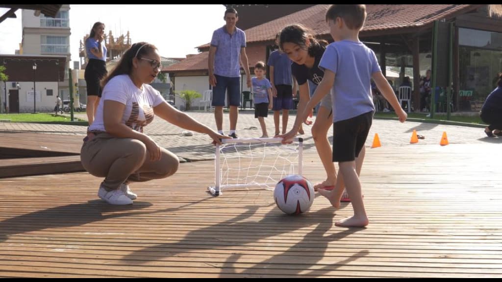“De mãos dadas com a vida”: crianças autistas ganham evento especial em Porto Belo