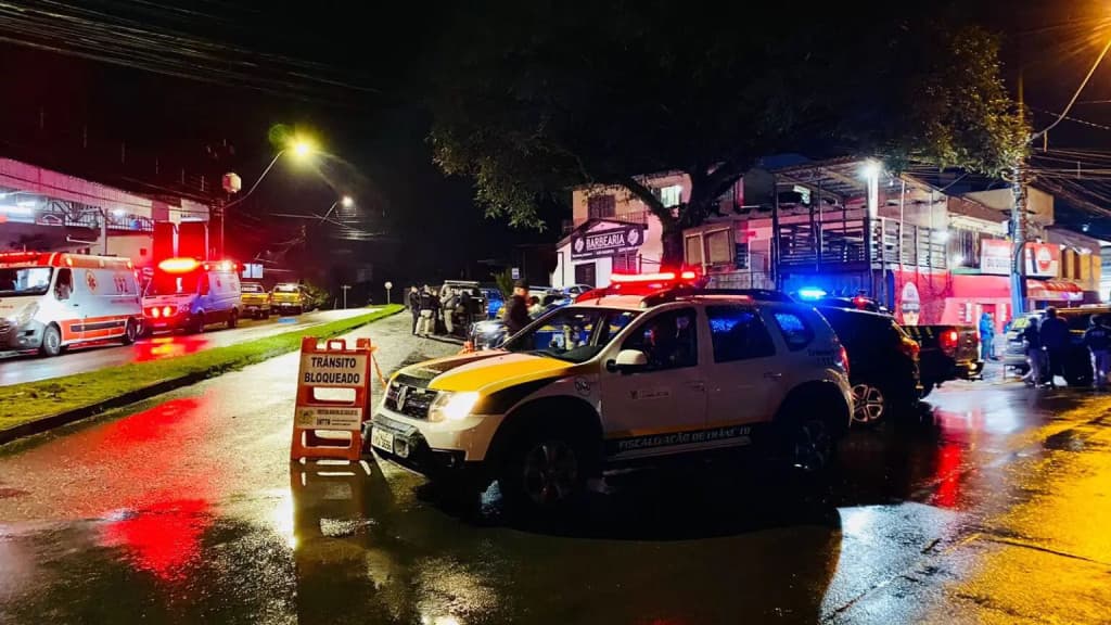 URGENTE: Policial é assassinado e bandido morre em ataque do “Novo Cangaço” em Caxias do Sul