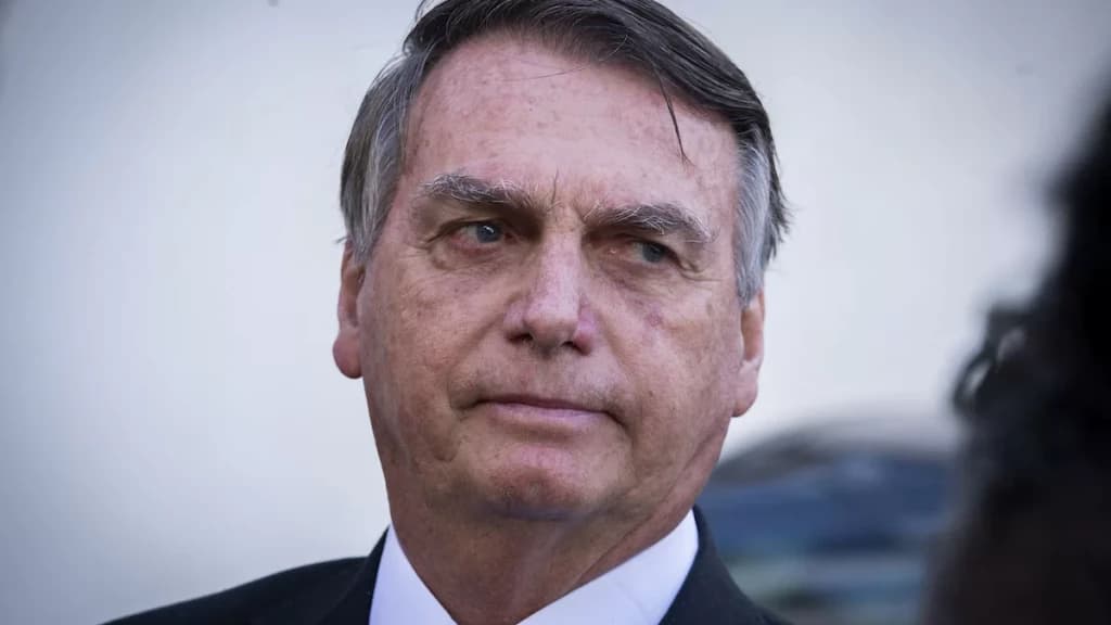 “A baleia que se aproximou de mim”, diz Bolsonaro em depoimento para a PF