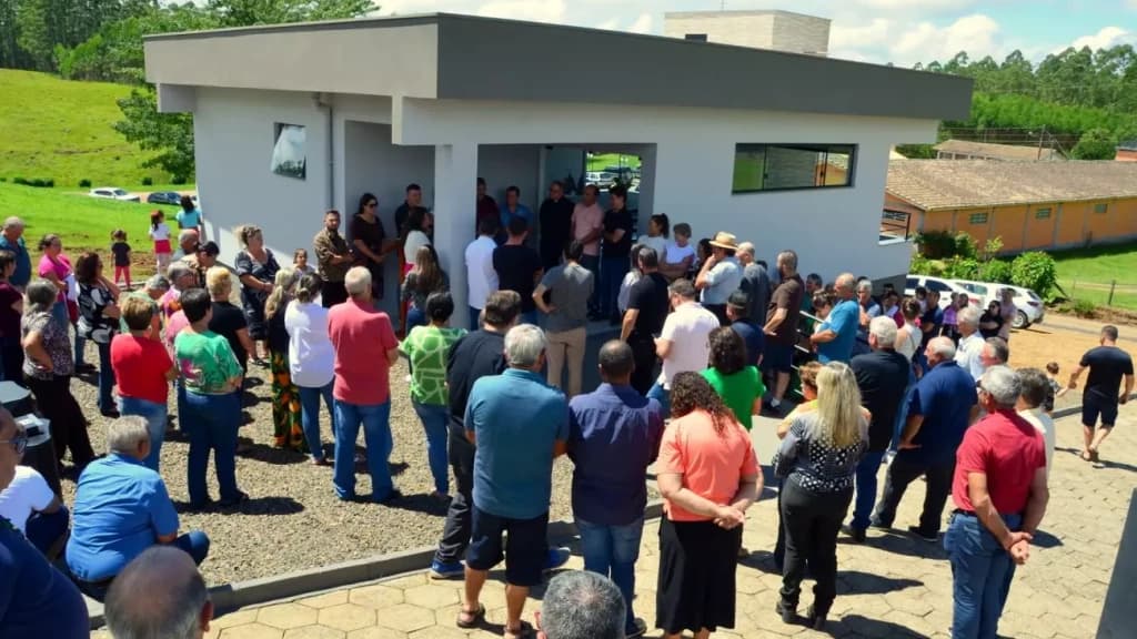 Churrascada marca inauguração de Capela Mortuária: “quem vai ser o primeiro?”