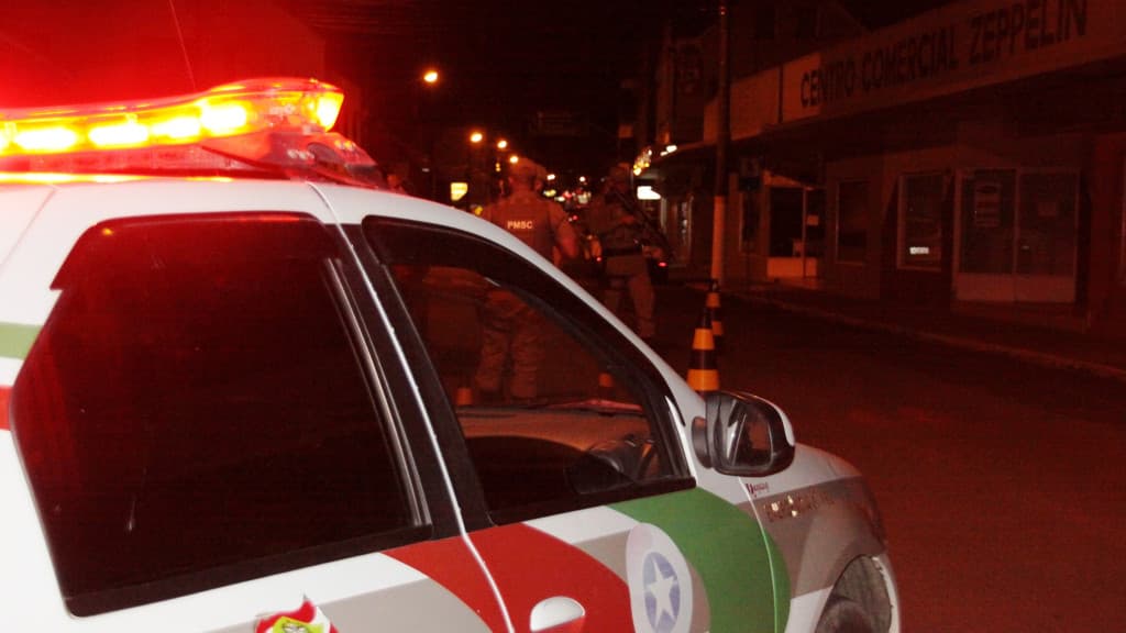Grupo de estelionatários é flagrado e preso em Brusque
