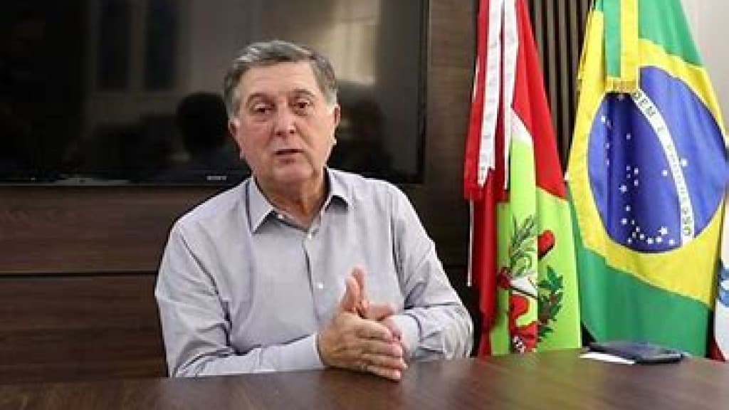 Topázio vence no 1° turno com quase 60% dos votos