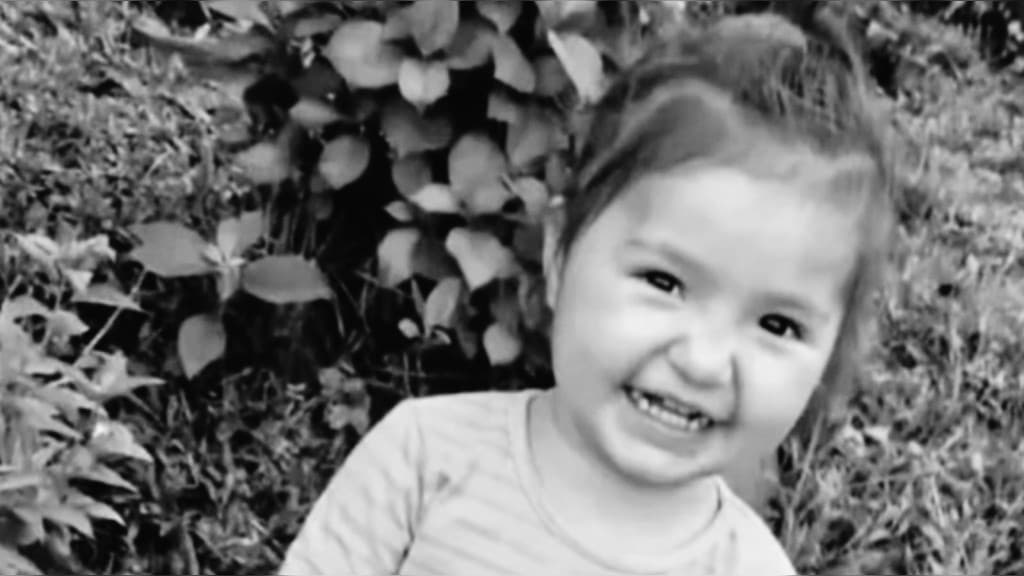 Tragédia: Menina de 2 anos é encontrada morta após ser arrastada por enxurrada enquanto dormia