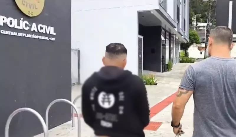 Treinador de jiu-jitsu foragido do Amazonas é preso por estupro em Balneário Camboriú