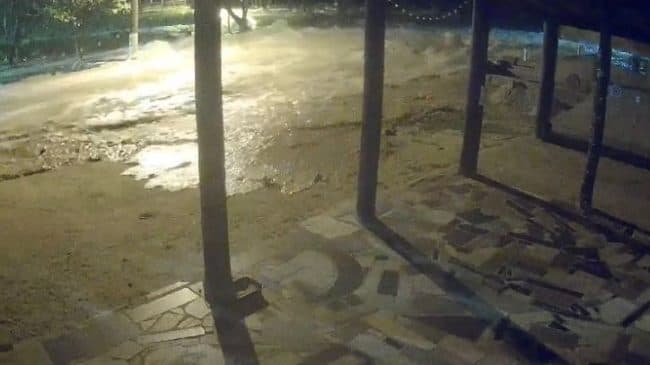 Tsunami meteorológico causa destruição no litoral Sul de SC