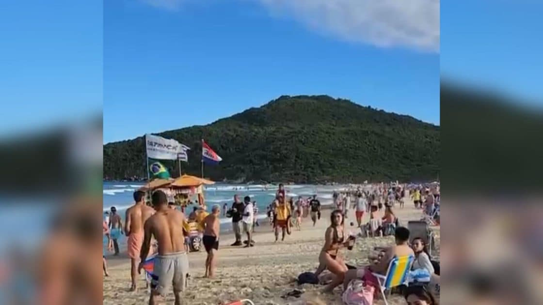 Guarda-vidas encontra criança perdida e banhistas ajudam a localizar os pais em praia de SC