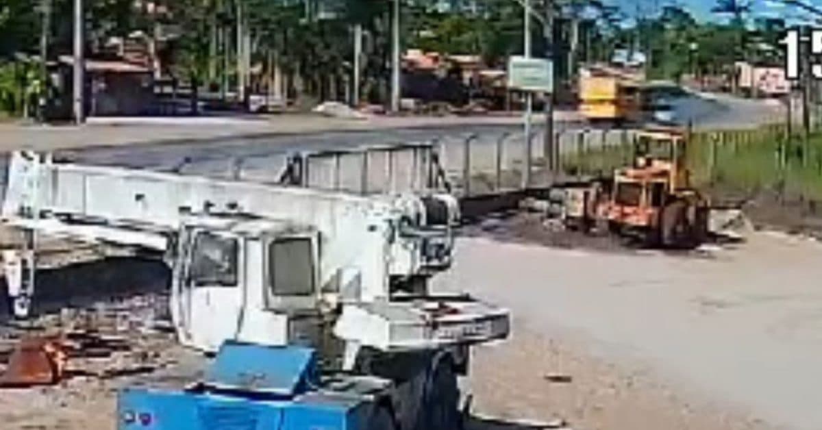 Vídeo mostra o momento exato de acidente entre ônibus e carro que matou motorista em Tijucas