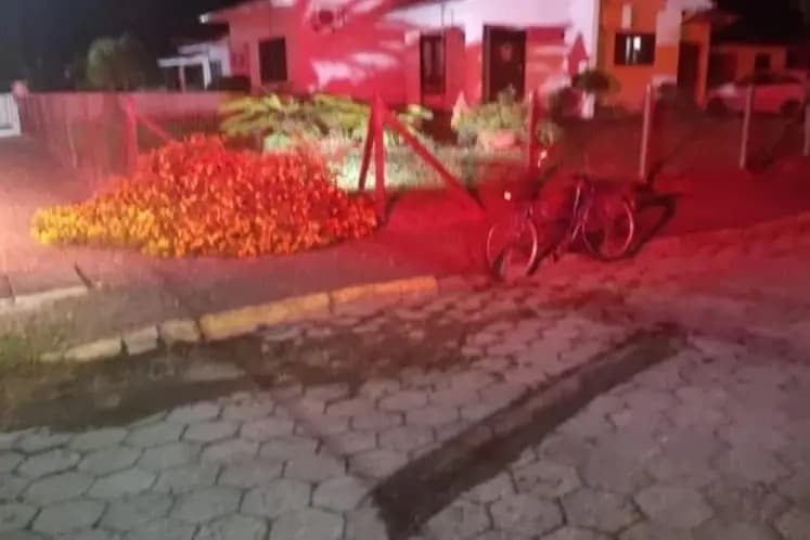 Caminhão de lixo atropela e mata idosa de 68 anos em SC