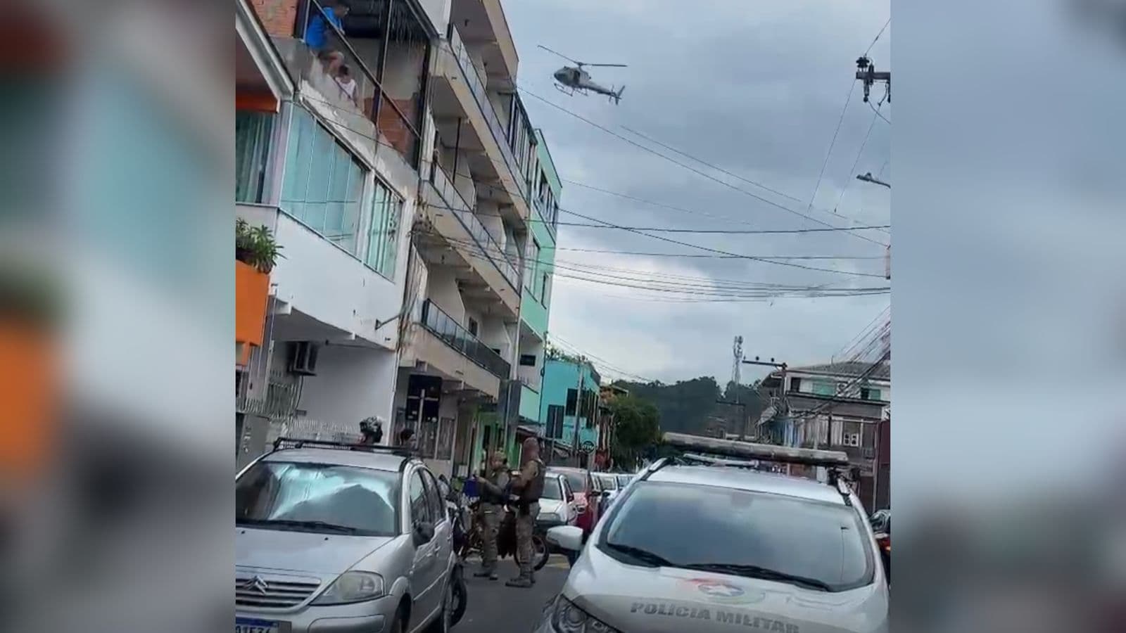 “A casa caiu!”: PM invade bairros dominados pelo tráfico em BC e Camboriú