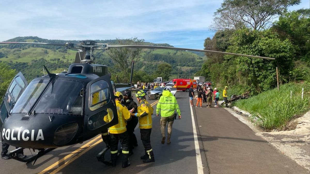 Acidente entre dois veículos deixa feridos na SCT-480, em Chapecó