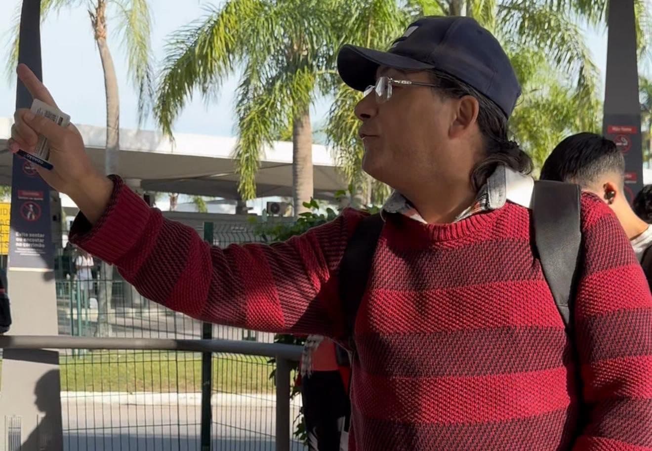 Professor da UFSC discute com grevistas em Florianópolis: “isso é sacanagem!”