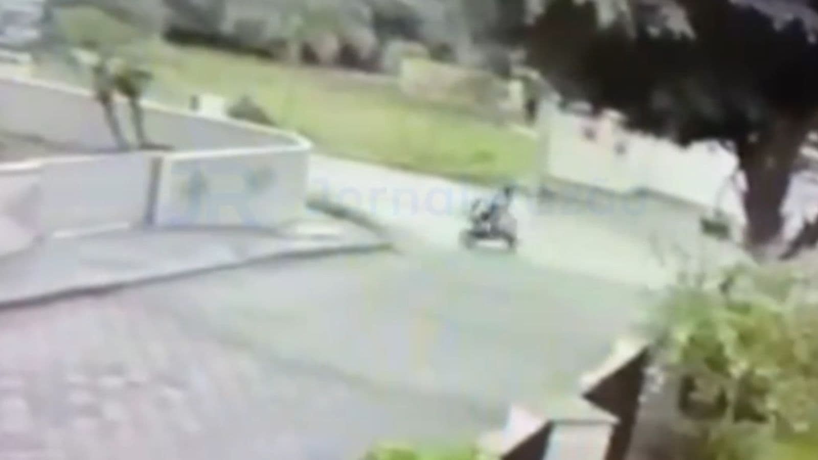 Imagens fortes: vídeo mostra acidente com bike elétrica que matou jovem em SC