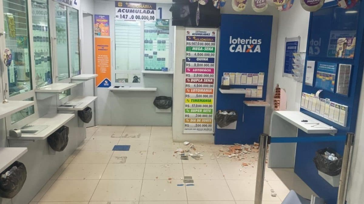Criminosos abrem buracos em paredes e levam R$ 50 mil de lotérica em Joinville