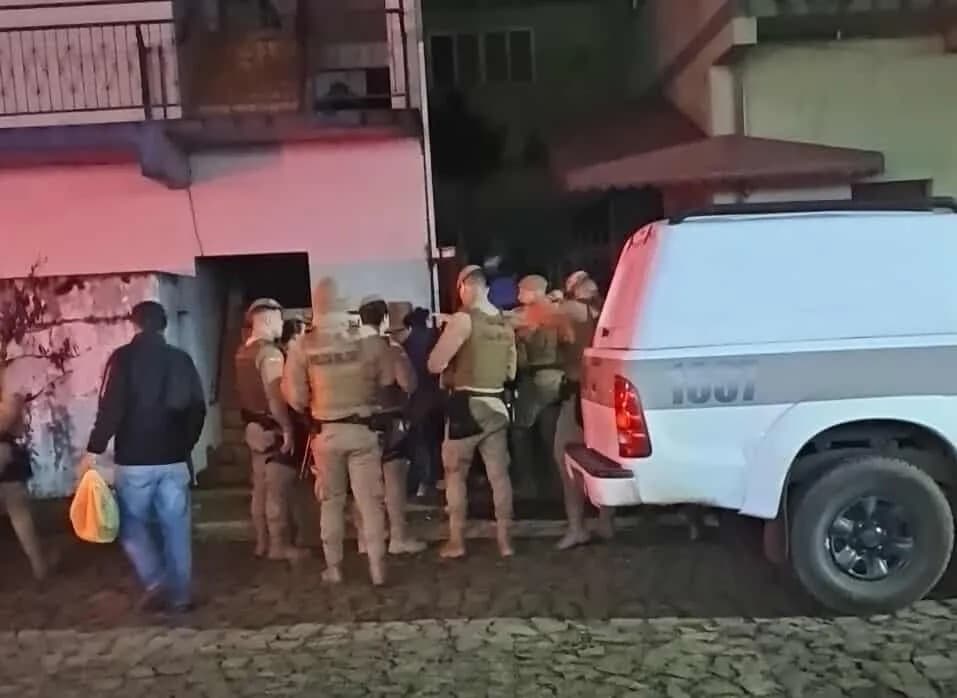 Motoristas cansados de golpes fazem justiça com as próprias mãos em SC
