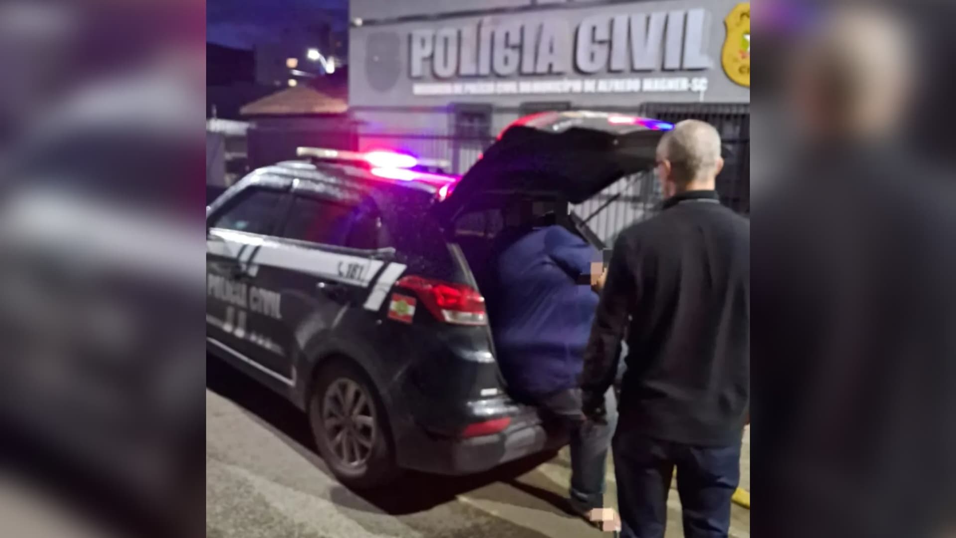 Casa que funcionava como barbearia escondia esquema de tráfico em Balneário Camboriú
