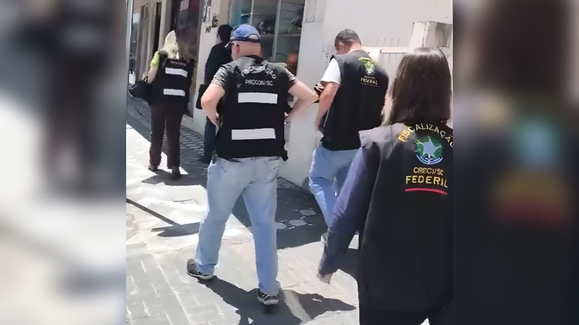Força-tarefa do CRECI-SC e PROCON-SC autua falsos corretores em Blumenau