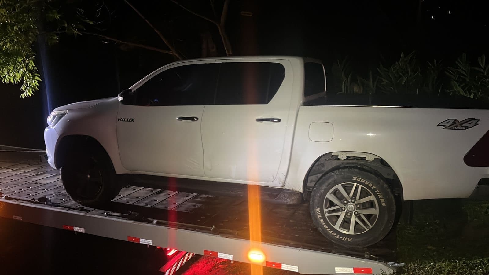 Fuga, cerco e queda em vala: PM apreende adolescentes com veículo furtado em BC