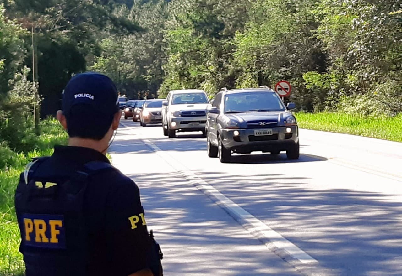 Ano Novo termina com mais de 100 acidentes e mortos nas rodovias federais de SC