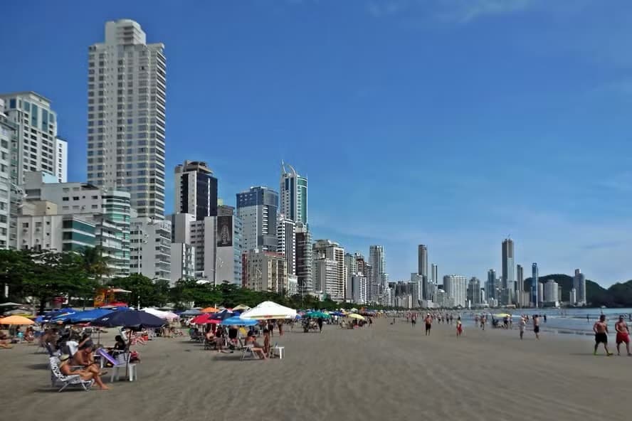 Balneário Camboriú lidera ranking dos imóveis mais caros do Brasil